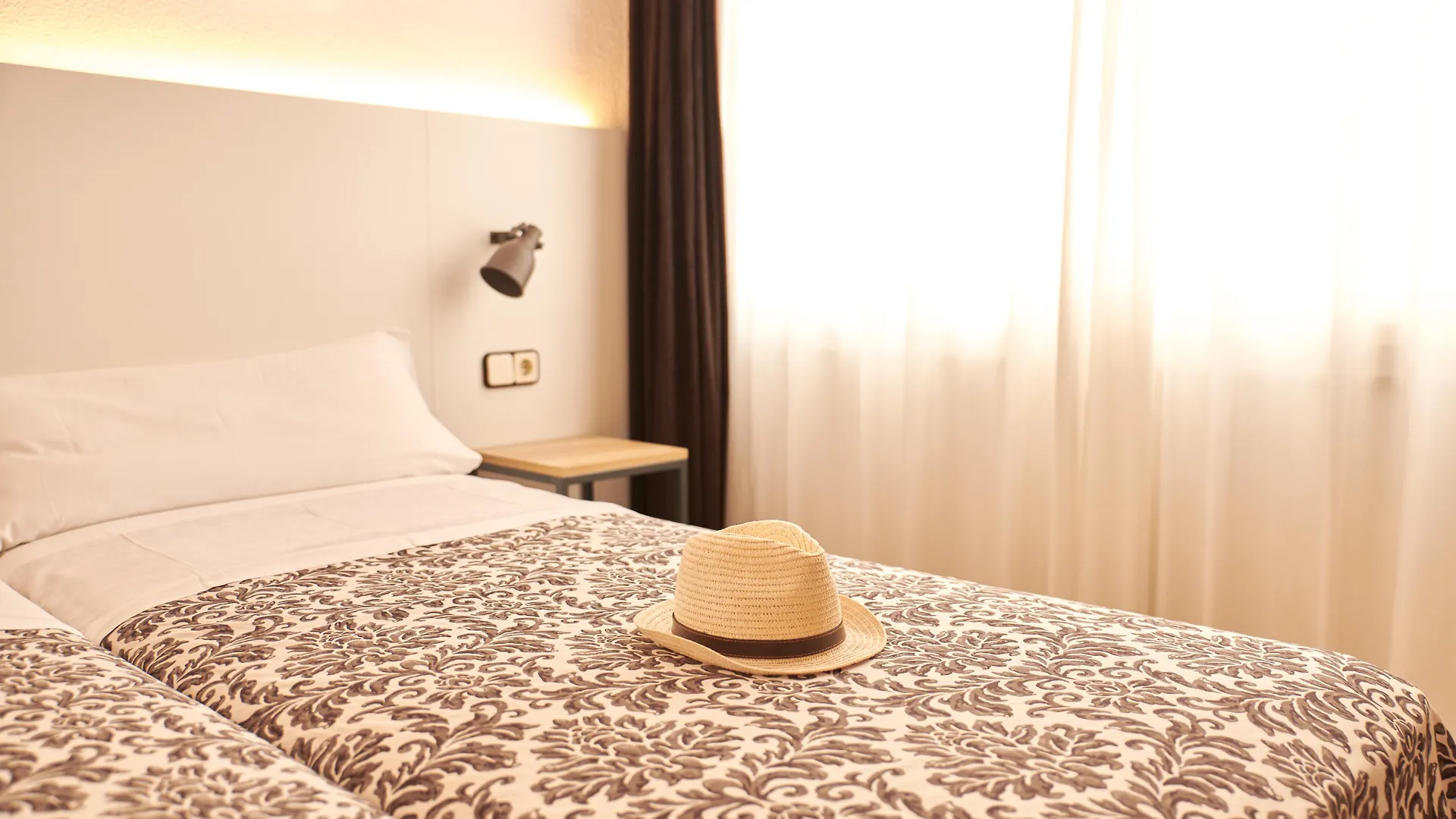 Hotel Miami Calella 3*,  Espagne